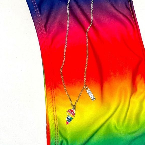 Friends & Rainbows Vintage Necklace - Picture 7 of 9